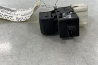 Interrupteur de leve vitre avant droit NISSAN MICRA 3