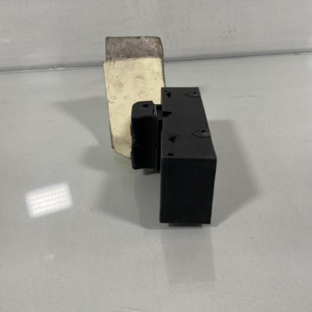 Interrupteur de leve vitre avant gauche NISSAN MICRA 3