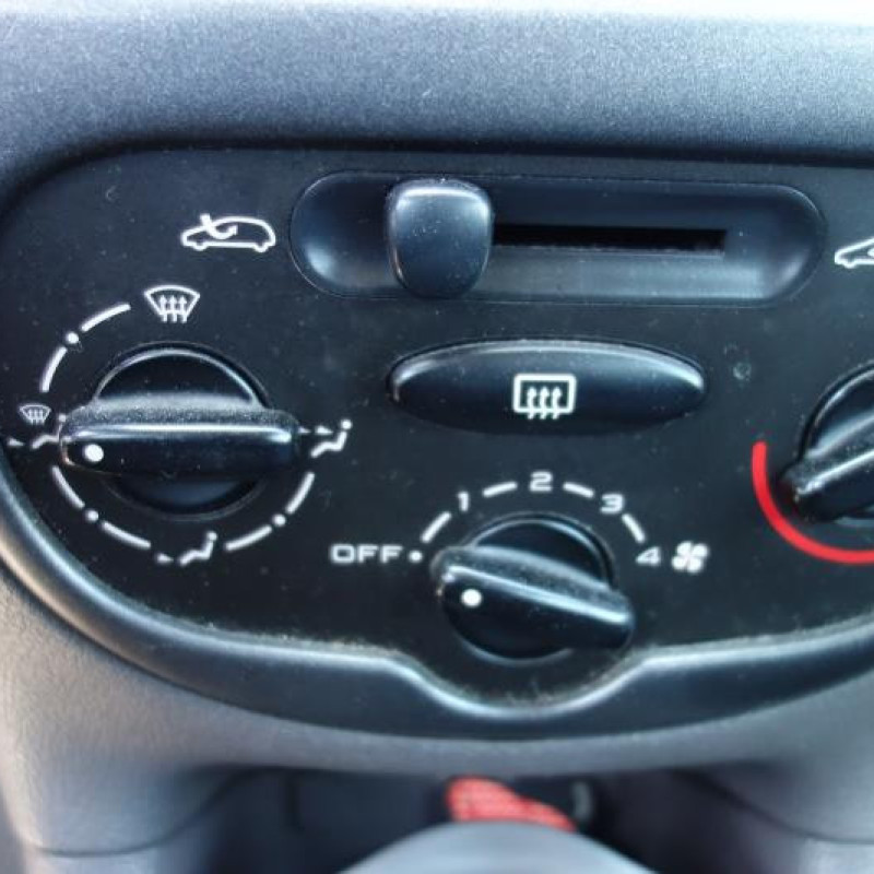 Ceinture arriere droit PEUGEOT 206 Photo n°9