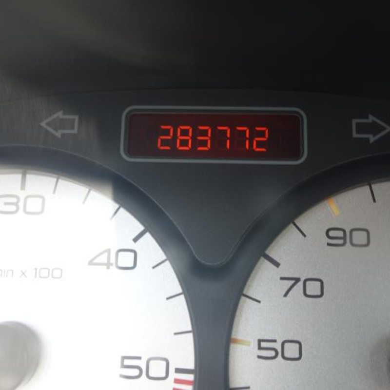Ceinture arriere droit PEUGEOT 206 Photo n°11