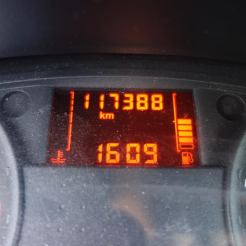 Ceinture arriere gauche RENAULT CLIO 3 Photo n°10