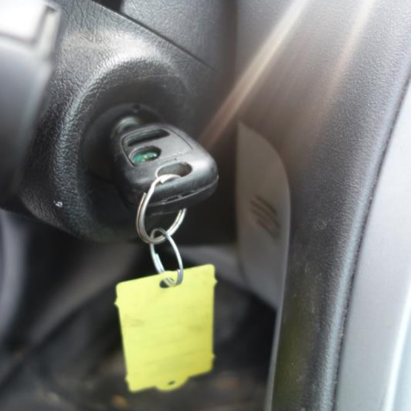 Pretensionneur de ceinture avant droit CITROEN XSARA PICASSO Photo n°10