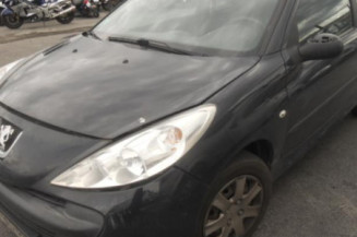Attache ceinture arriere gauche PEUGEOT 206+