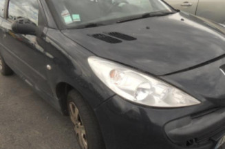 Attache ceinture arriere gauche PEUGEOT 206+