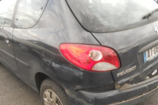 Attache ceinture arriere gauche PEUGEOT 206+