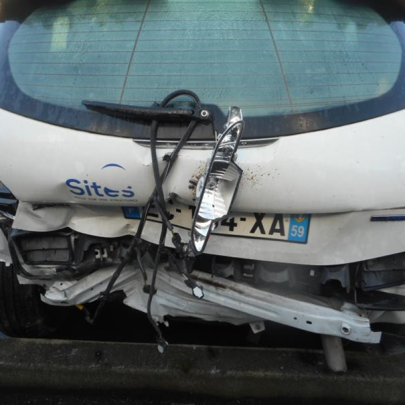 Pivot de moyeu avant droit PEUGEOT 208 1 Photo n°5