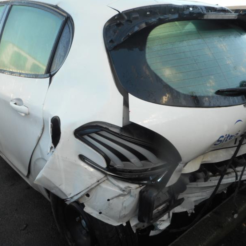 Pivot de moyeu avant droit PEUGEOT 208 1 Photo n°6