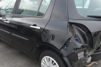 Pretensionneur de ceinture avant droit RENAULT CLIO 3