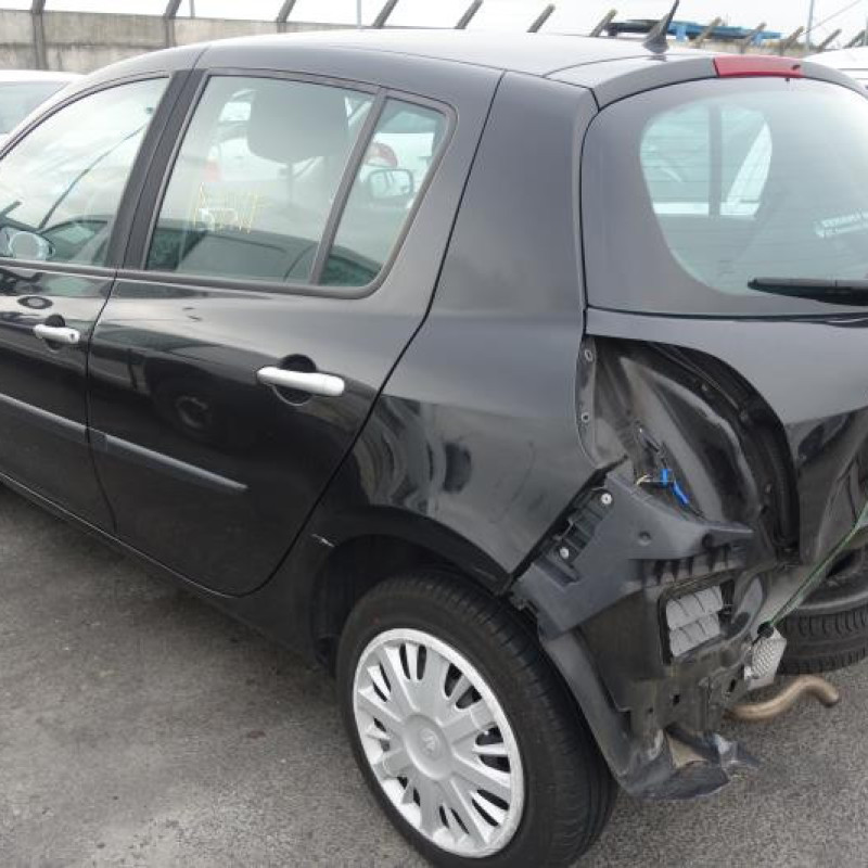 Pretensionneur de ceinture avant droit RENAULT CLIO 3 Photo n°8