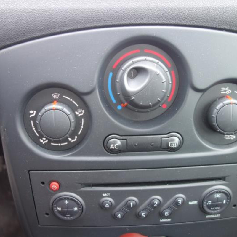 Pretensionneur de ceinture avant droit RENAULT CLIO 3 Photo n°10
