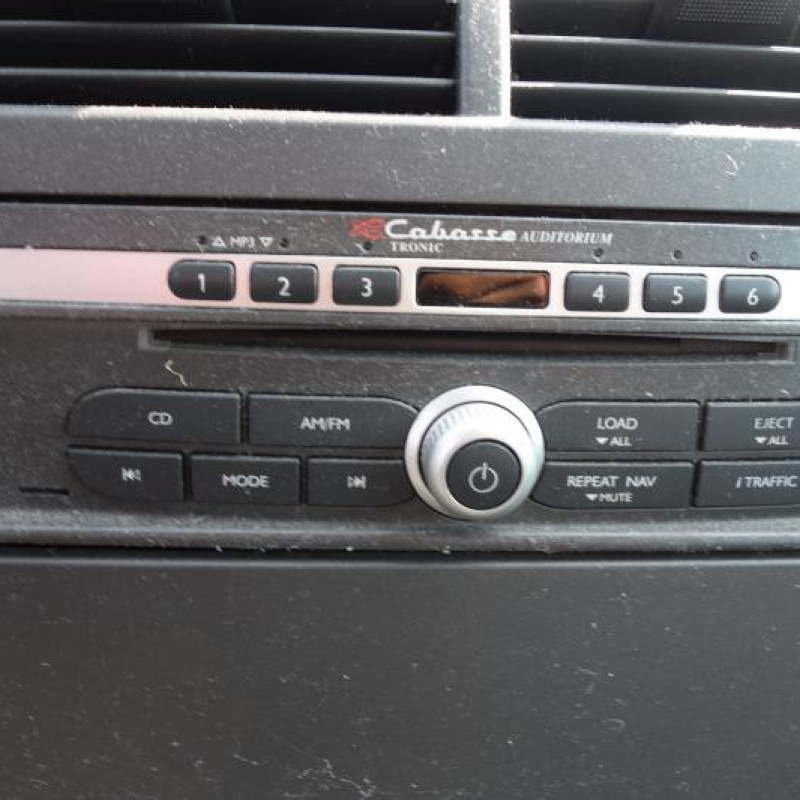 Attache ceinture arriere droit RENAULT VEL SATIS Photo n°10