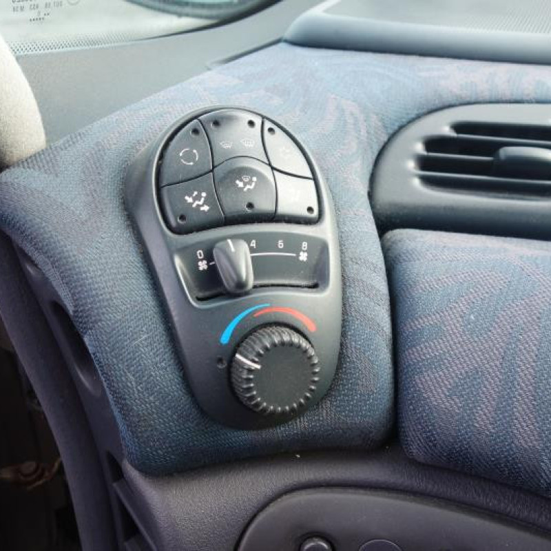 Porte avant droit RENAULT GRAND ESPACE 3 Photo n°8