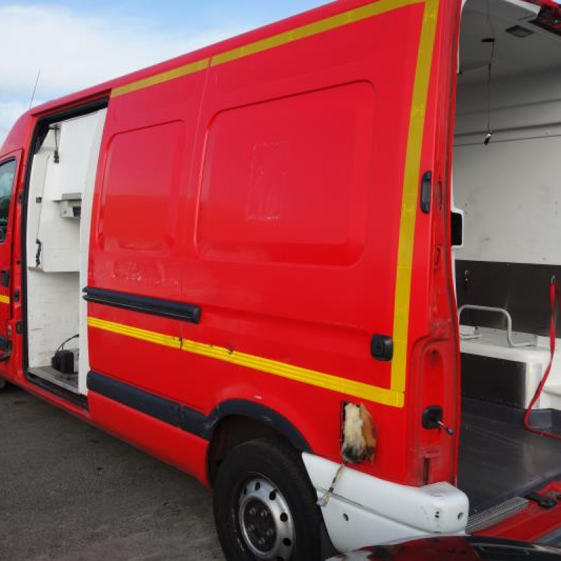 Crosse arriere droit RENAULT MASTER 2 Photo n°6