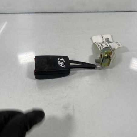 Attache ceinture arriere droit VOLKSWAGEN PASSAT 4