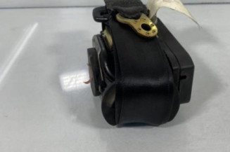 Pretensionneur de ceinture avant gauche VOLKSWAGEN PASSAT 4