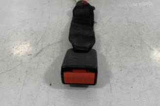 Attache ceinture arriere droit PEUGEOT 206+ Photo n°1