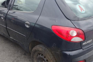 Attache ceinture arriere droit PEUGEOT 206+