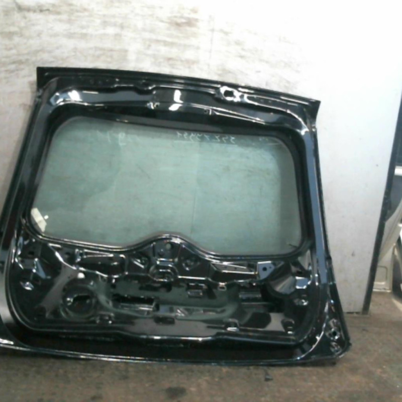 Malle/Hayon arriere FORD FIESTA 5 Photo n°2