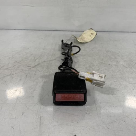 Attache ceinture avant droit PEUGEOT 308 1 Photo n°1