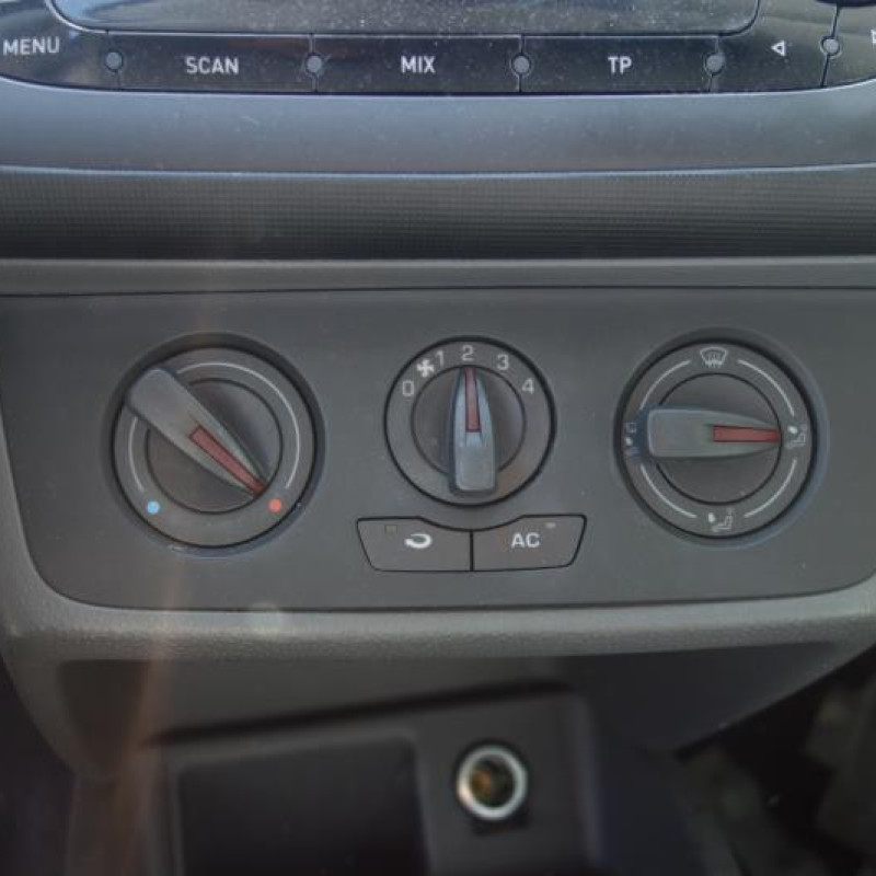 Boite a gants SEAT IBIZA 4 Photo n°7