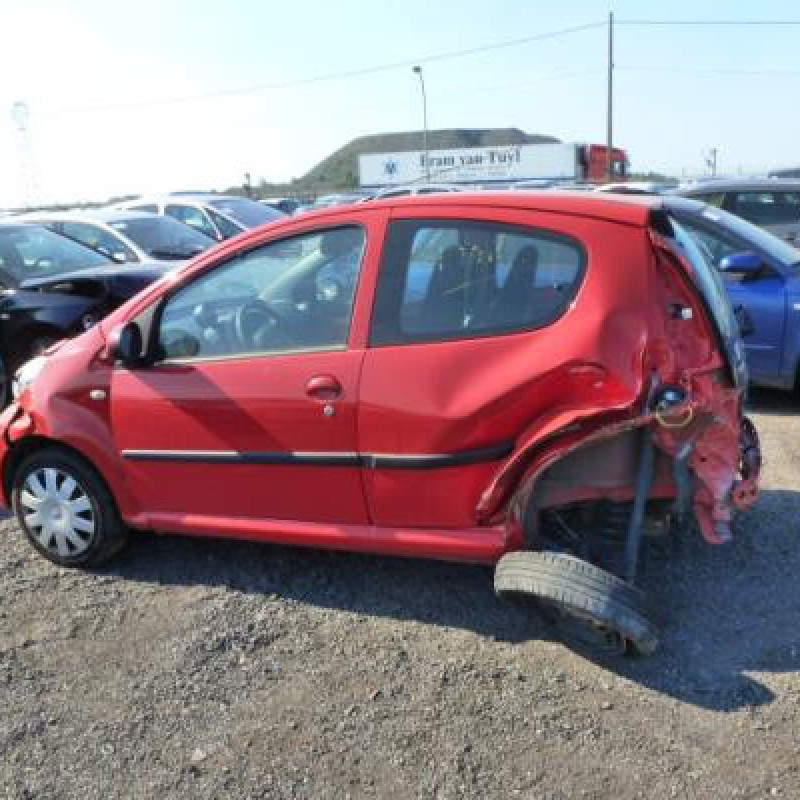 Pretensionneur de ceinture avant droit PEUGEOT 107 Photo n°5