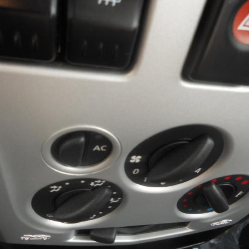 Interrupteur de leve vitre avant gauche DACIA LOGAN MCV 1 Photo n°10
