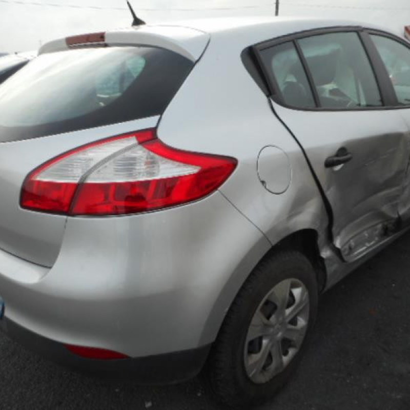 Pretensionneur de ceinture arriere gauche RENAULT MEGANE 3 Photo n°7