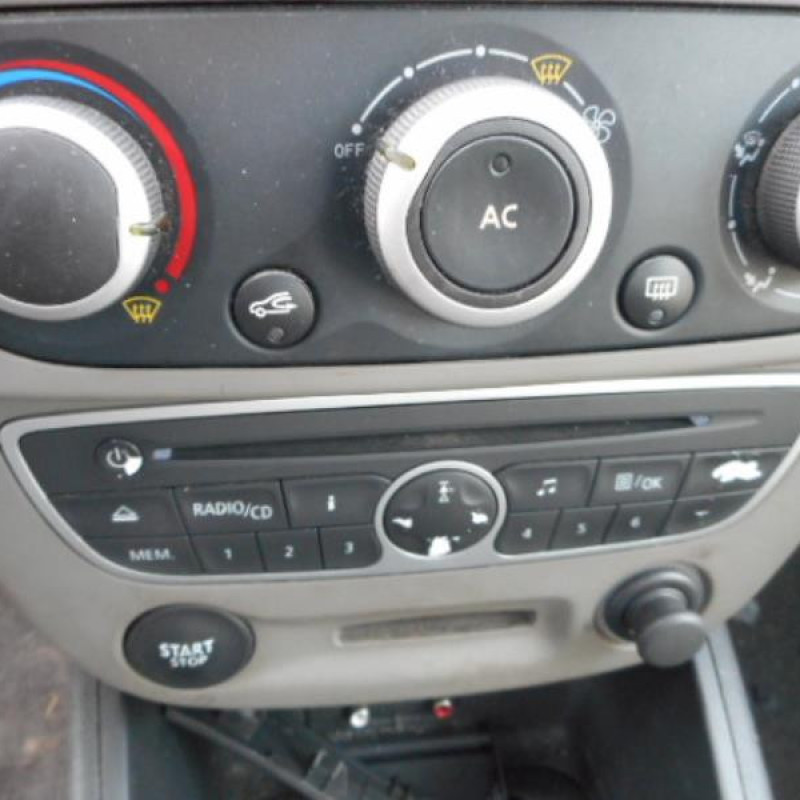Pretensionneur de ceinture arriere gauche RENAULT MEGANE 3 Photo n°11