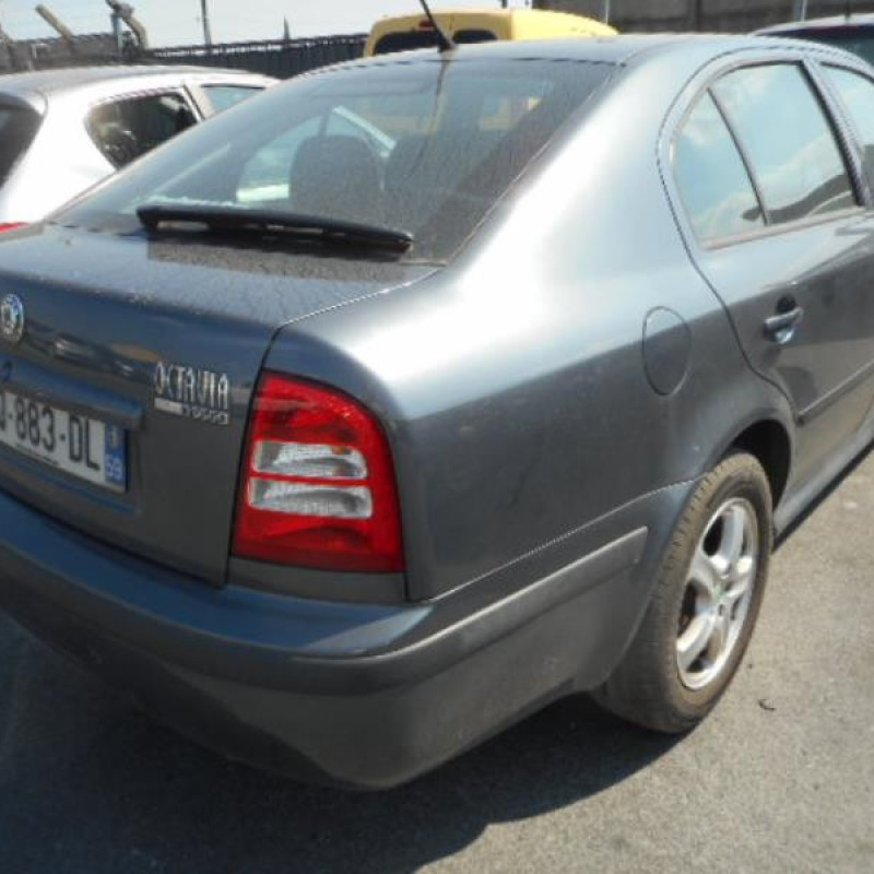 Feu arriere principal droit (feux) SKODA OCTAVIA 1 Photo n°6