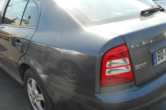 Feu arriere principal droit (feux) SKODA OCTAVIA 1