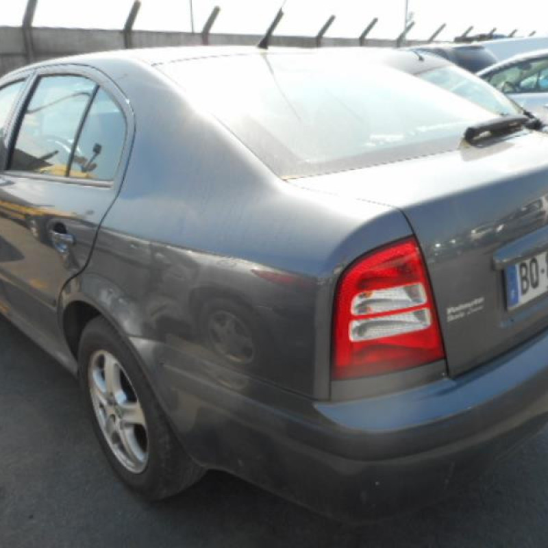 Feu arriere principal droit (feux) SKODA OCTAVIA 1 Photo n°7