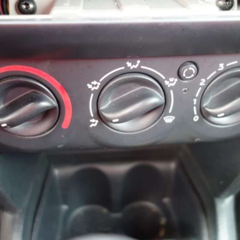 Ceinture arriere gauche RENAULT CLIO 2 Photo n°9