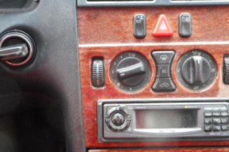 Pretensionneur de ceinture avant gauche MERCEDES CLASSE E 210