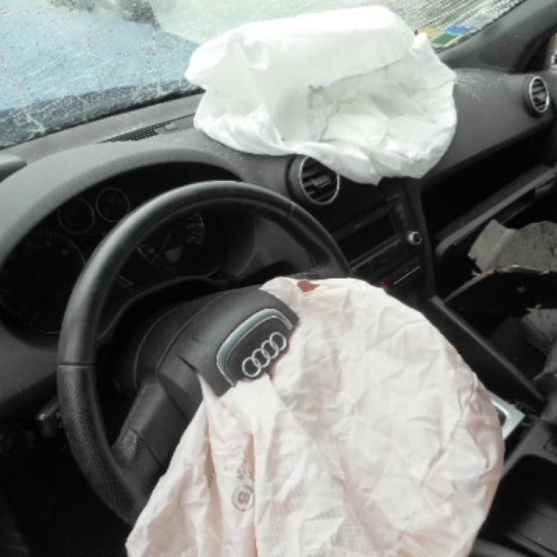 Trappe d'essence AUDI A3 2 Photo n°10