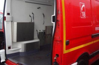 Crosse arriere droit RENAULT MASTER 2