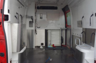 Crosse arriere droit RENAULT MASTER 2