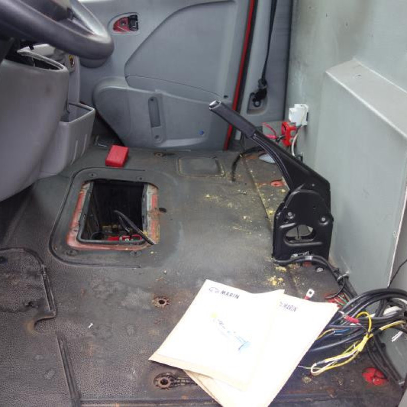 Crosse arriere droit RENAULT MASTER 2 Photo n°11