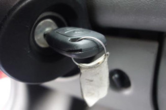 Crosse arriere droit RENAULT MASTER 2
