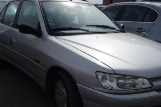 Serrure arriere droit PEUGEOT 306