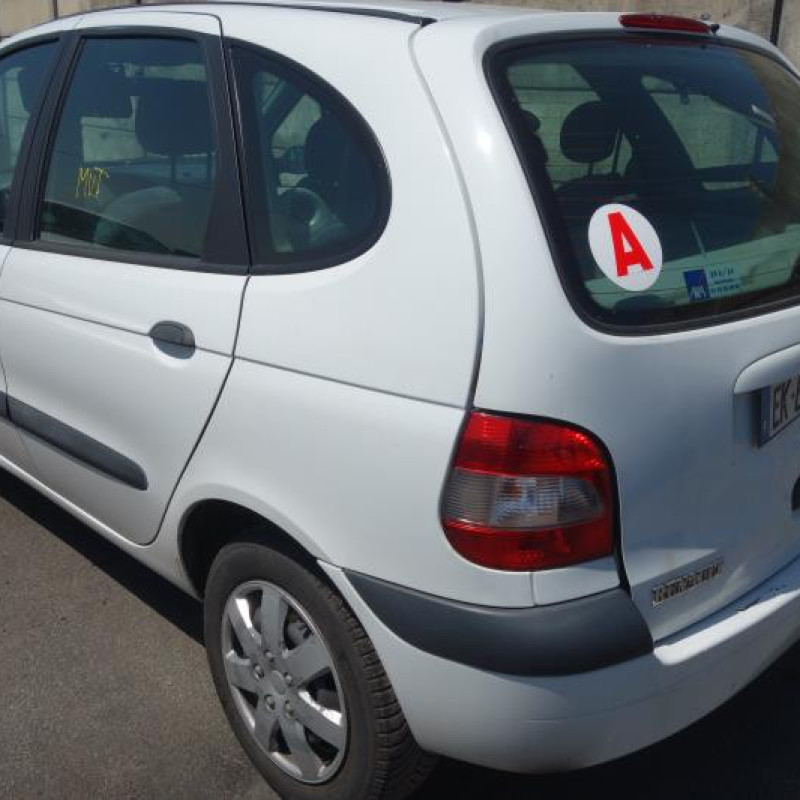 Pretensionneur de ceinture avant droit RENAULT SCENIC 1 Photo n°7