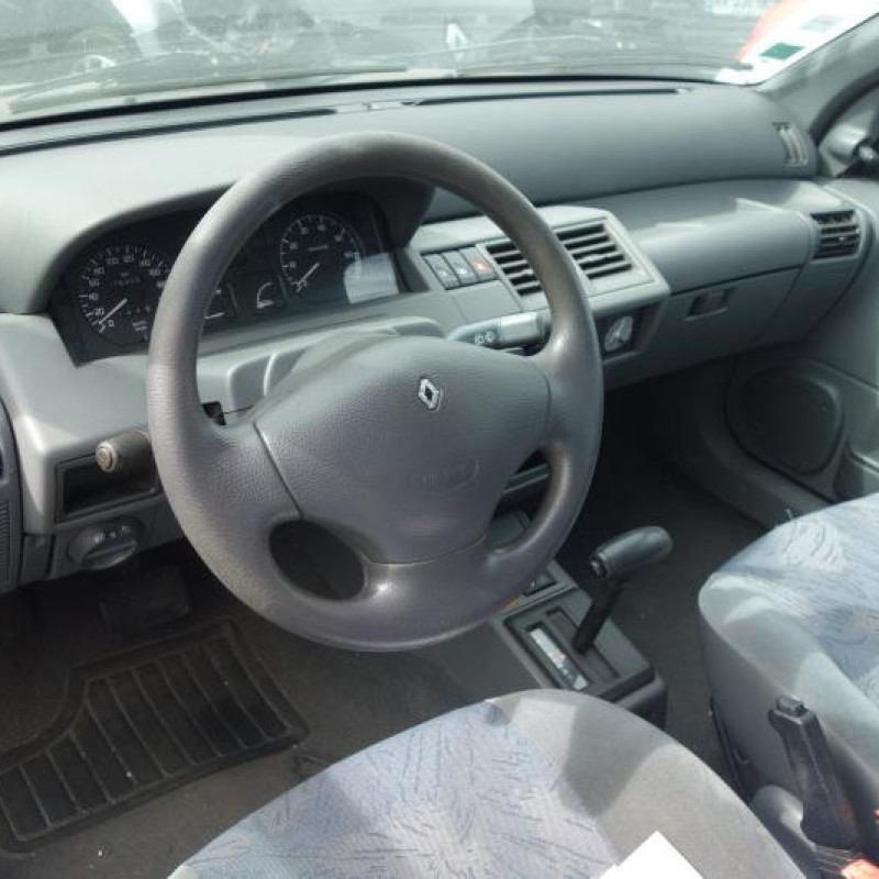 Porte arriere droit RENAULT CLIO 1 Photo n°7