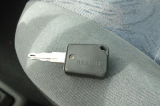 Porte arriere droit RENAULT CLIO 1