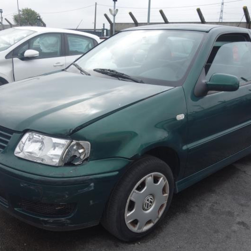 Pretensionneur de ceinture avant gauche VOLKSWAGEN POLO 3 Photo n°4