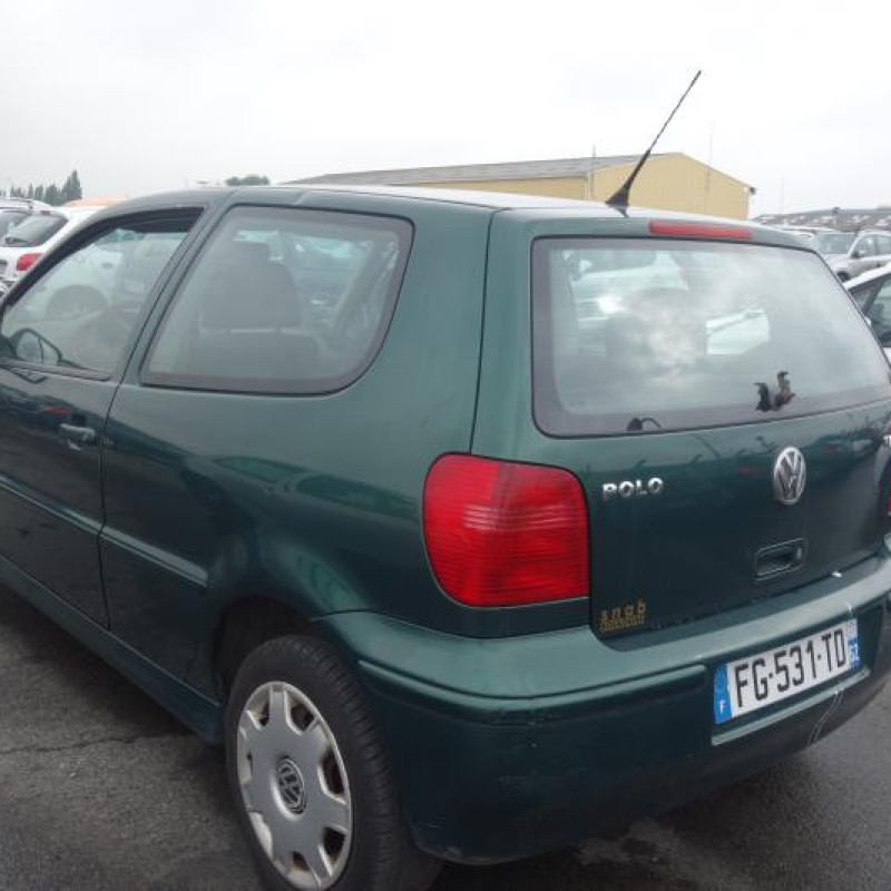 Pretensionneur de ceinture avant gauche VOLKSWAGEN POLO 3 Photo n°7