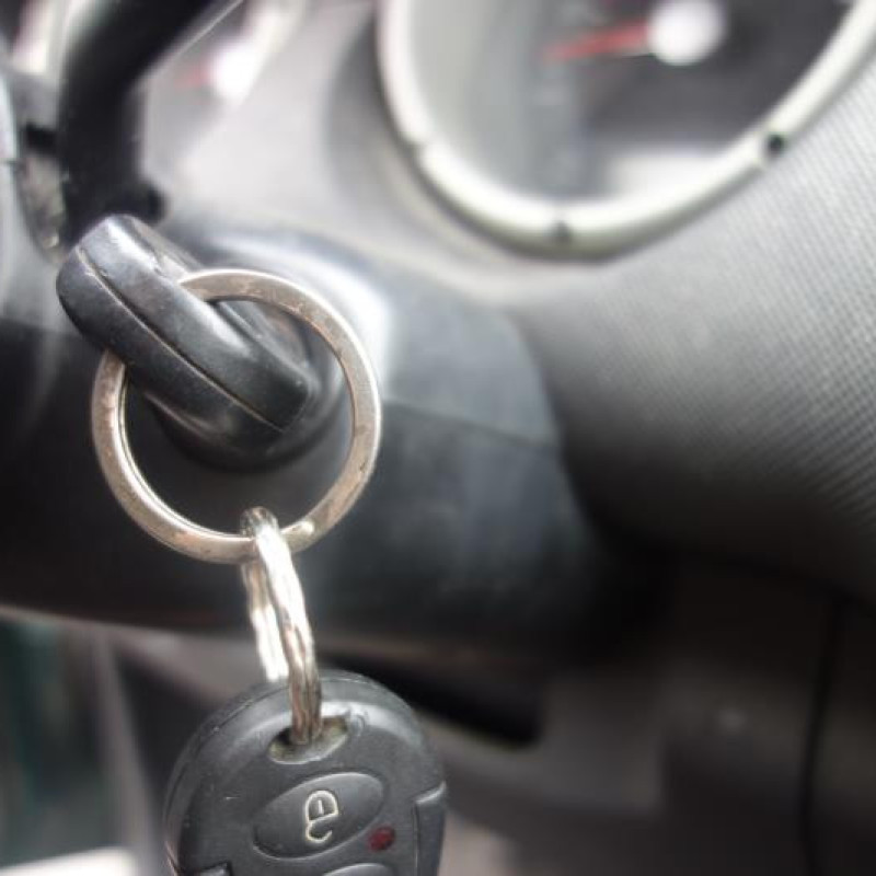 Pretensionneur de ceinture avant gauche VOLKSWAGEN POLO 3 Photo n°12