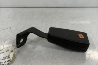 Attache ceinture arriere droit HYUNDAI COUPE 2