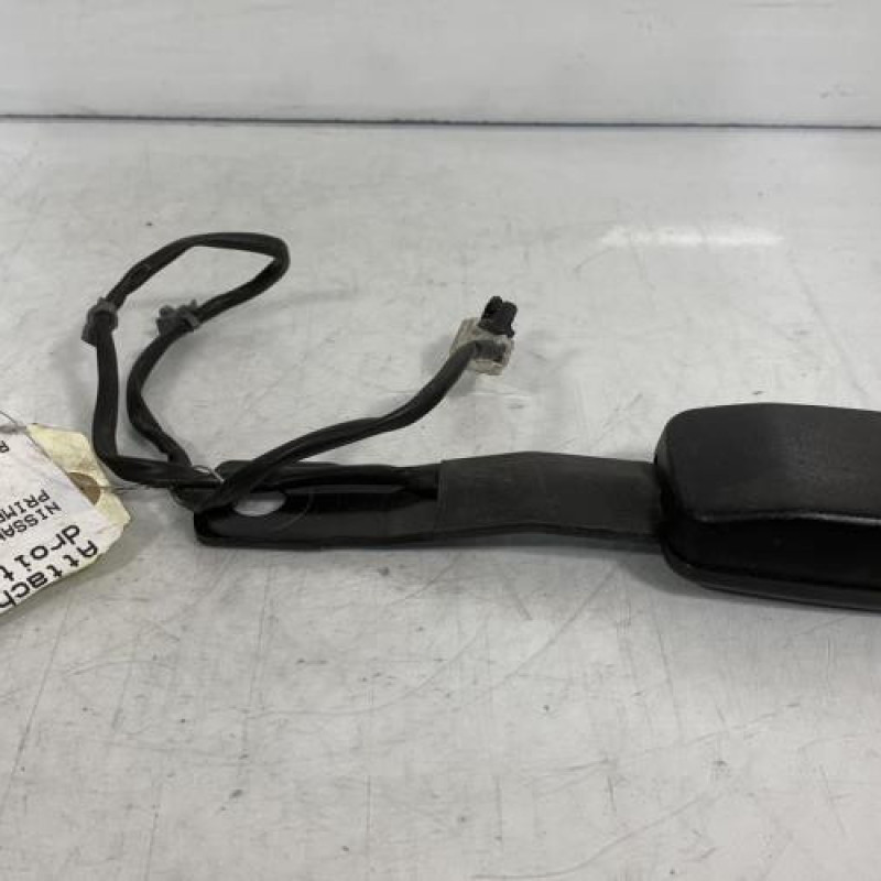 Attache ceinture avant droit NISSAN PRIMERA 4 Photo n°1