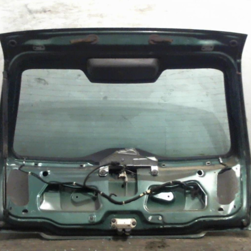 Malle/Hayon arriere VOLVO V 40 1 Photo n°2