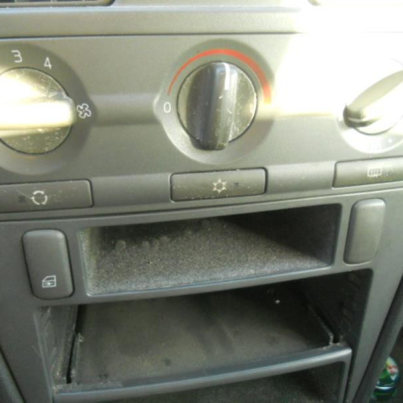Malle/Hayon arriere VOLVO V 40 1 Photo n°8