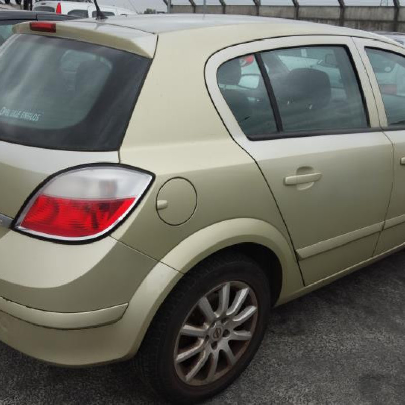 Ceinture arriere gauche OPEL ASTRA H Photo n°6
